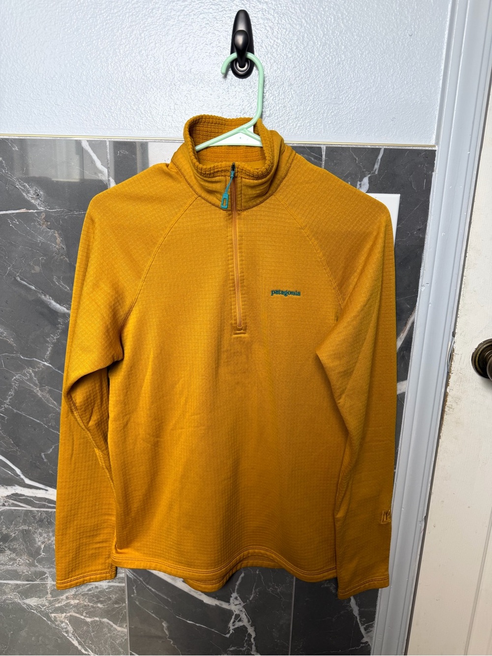 Patagonia R1 pullover - Picture 3 of 9